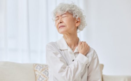 Using Aspadol for Joint Pain Relief in Women Over 40
